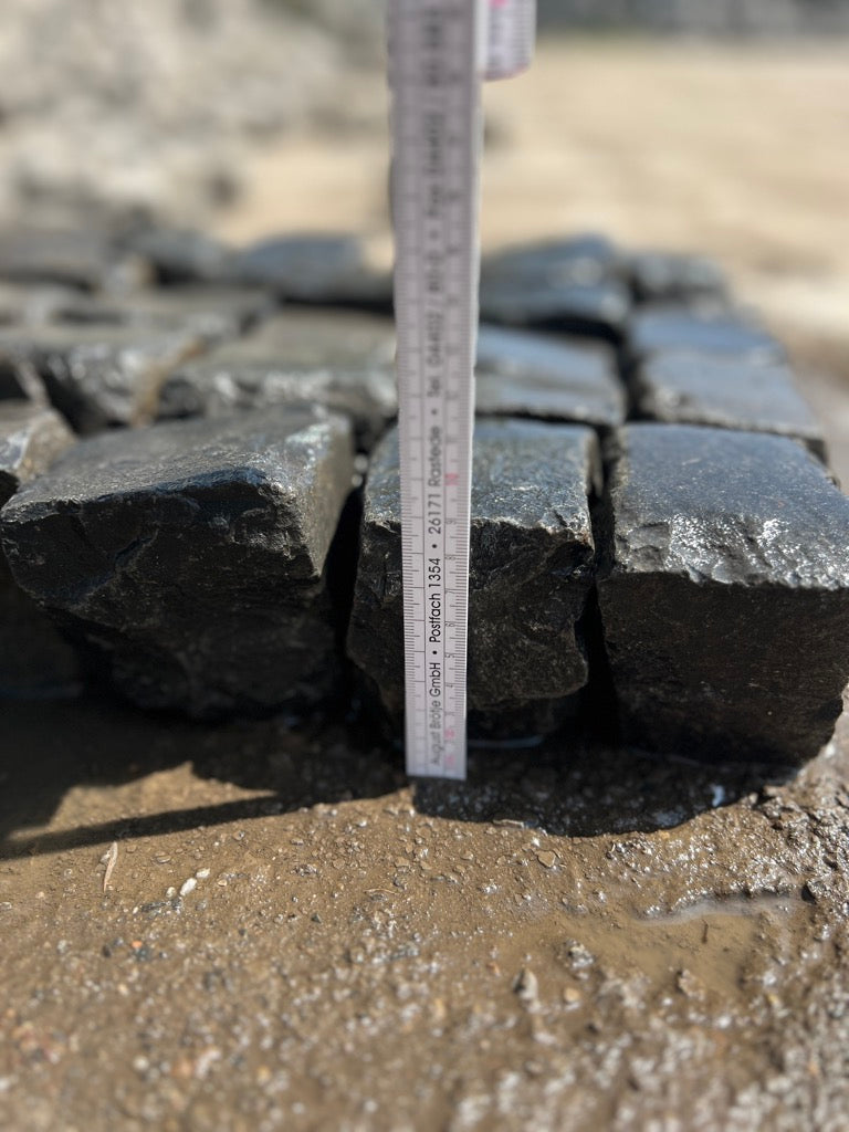 Basaltkleinpflaster 6-8cm Bild 6