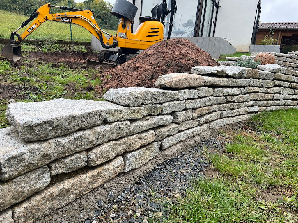 Granitborde klein, grau-bunt, gebrochen, gebraucht Bild 9
