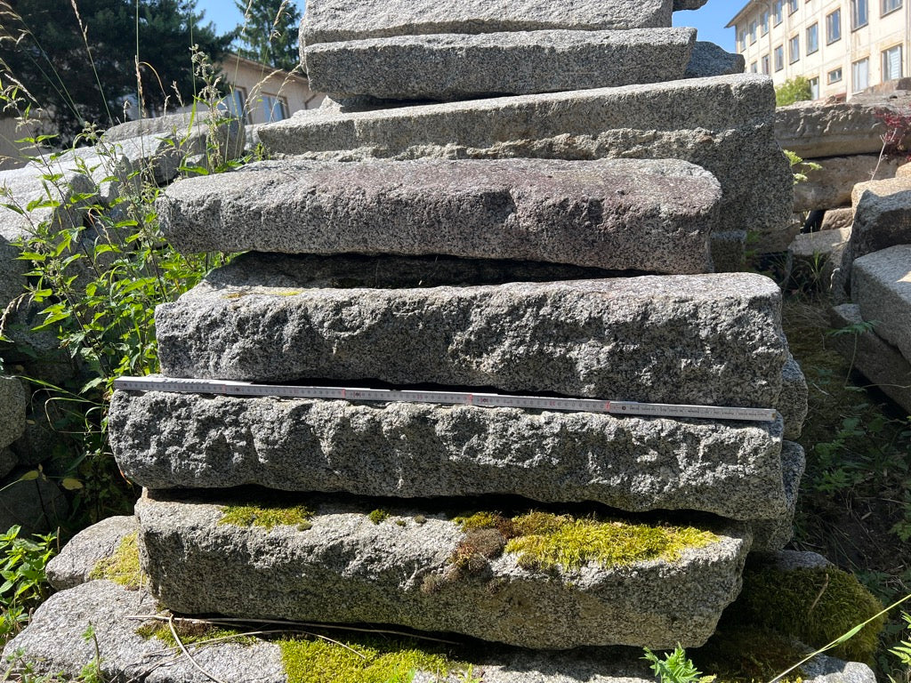 Granitborde rustikal, grau, allseits gespalten, gebraucht Bild 3