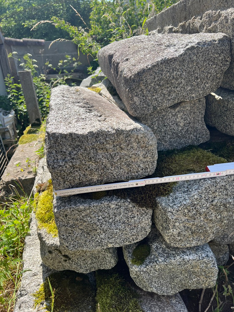 Granitborde rustikal, grau, allseits gespalten, gebraucht Bild 4